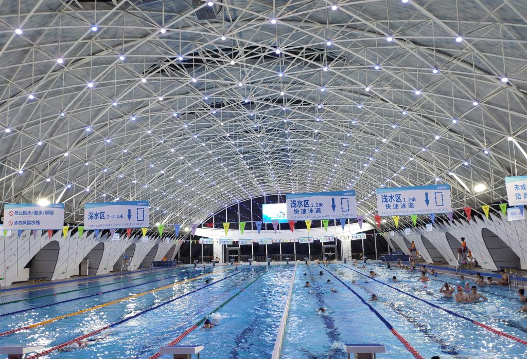 中南民族大学游泳馆图片